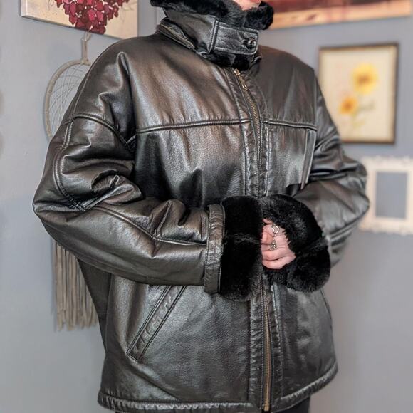Vintage Wilson's Leather Bomber - Picture 6 of 8